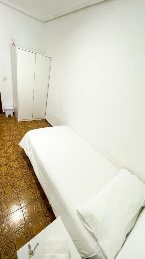 Apartament Alojamiento Walencja Zewnętrze zdjęcie